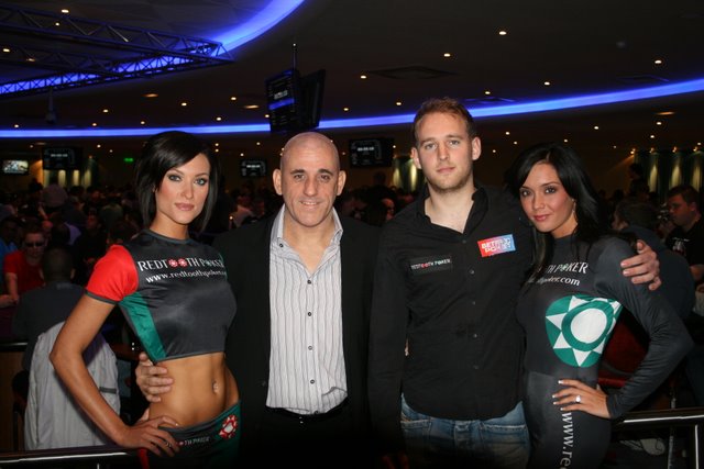 brett-with-simon-trumper-and-the-redtooth-poker-girls